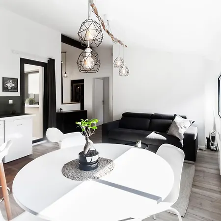 Chaleureux T2 Centre Au Calme Et Patio Apartment
